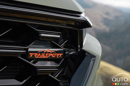 2026 Honda CR-V TrailSport, TrailSport badging