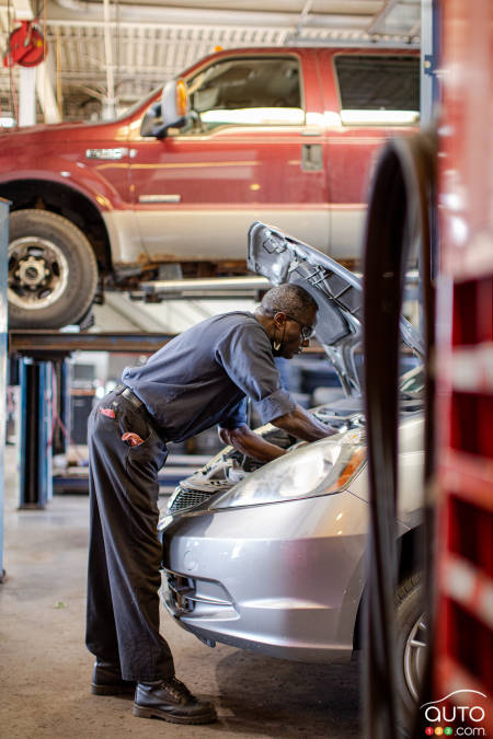 Checking the battery