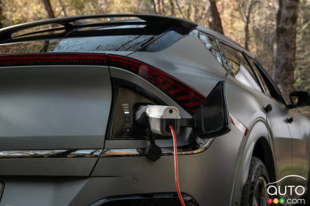 A Kia EV6, charging