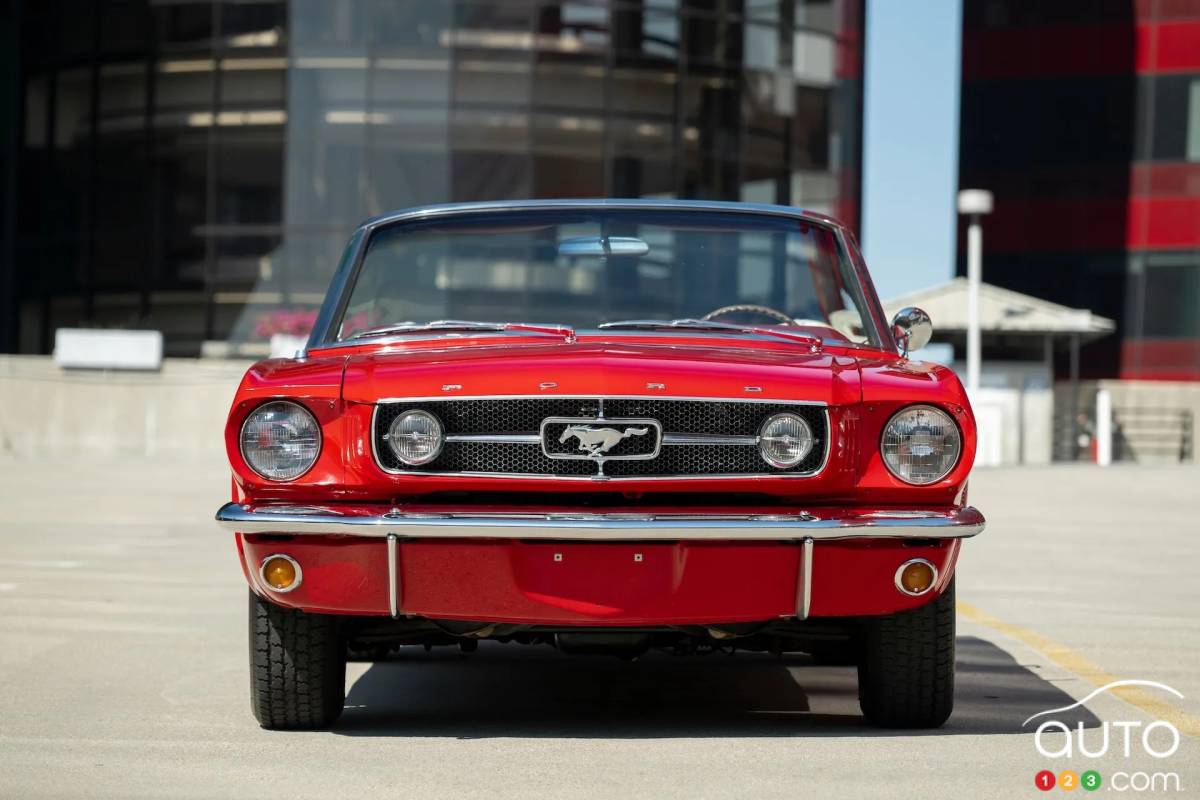 La Ford Mustang 1965, avant