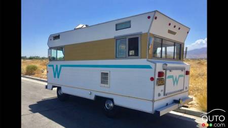 Winnebago F17 1968, trois quarts arrière