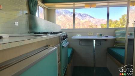 Winnebago F17 1968, intérieur prise quatre