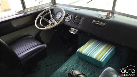 1968 Winnebago F17, driver's seat