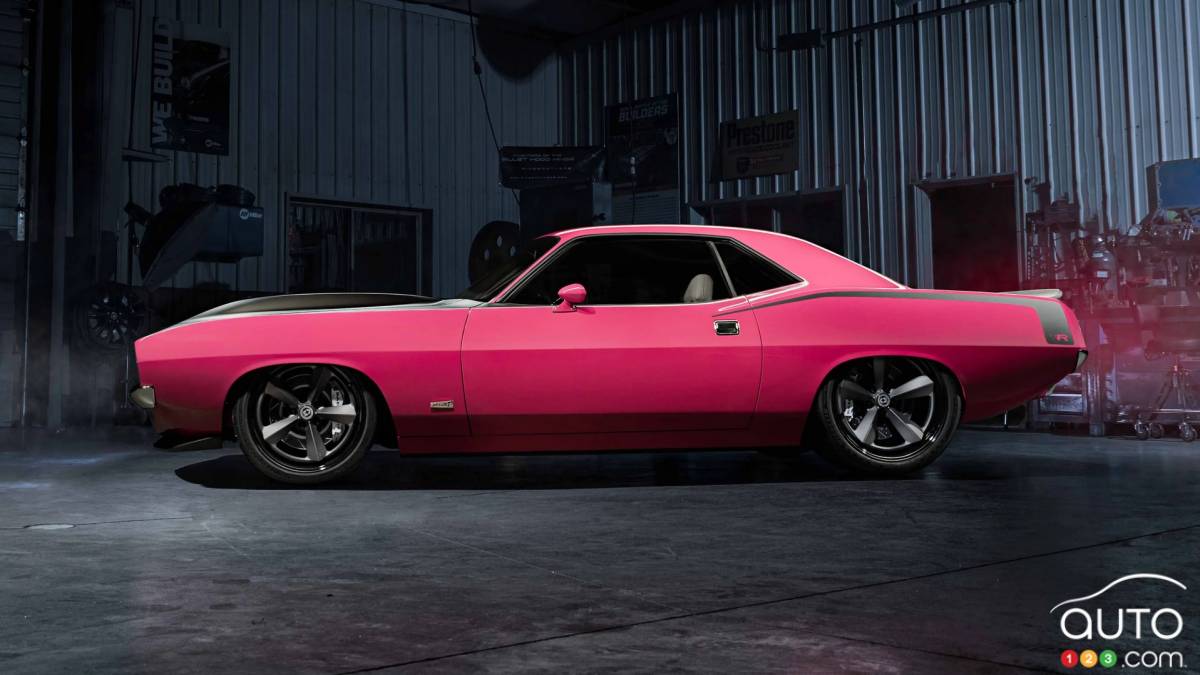 La Plymouth Barracuda Infected, de profil