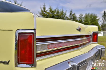 1975 Lincoln Town Car Continental, back end