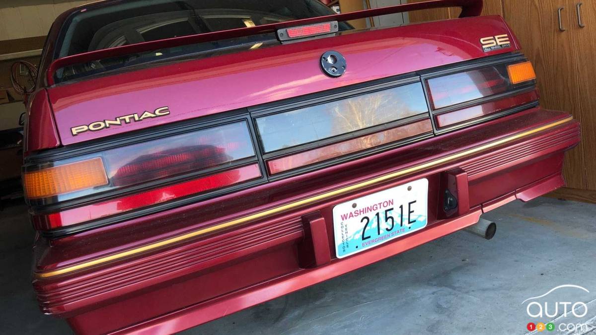 La Pontiac 6000 1990, arrière