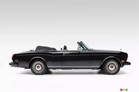 La Rolls-Royce Corniche IV 1994, de profil