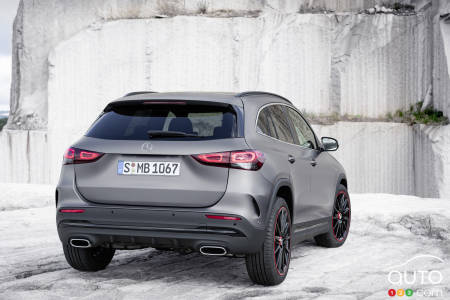 Mercedes-Benz GLA 250 2022, arrière