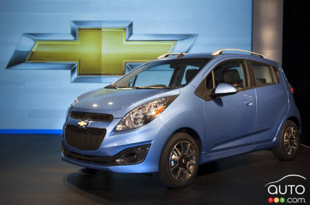 First Drive: Chevrolet's tiny Spark - Los Angeles Times