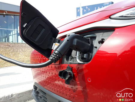 A Hyundai Kona Electrique charging
