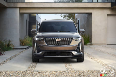 The 2020 Cadillac XT6 gets presented ahead of Detroit debut