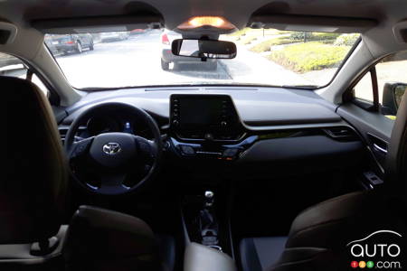 2020 Toyota C-HR, interior