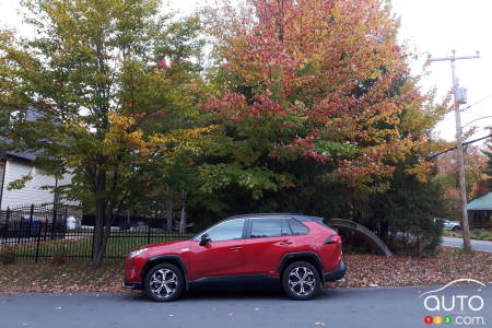 Toyota RAV4 Prime, profil