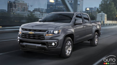 2021 Chevrolet Colorado LT, front