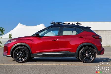 2021 Nissan Kicks, profile