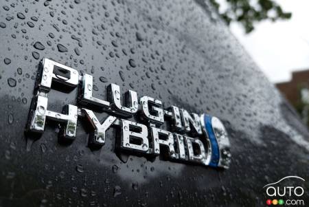 PHEV badging