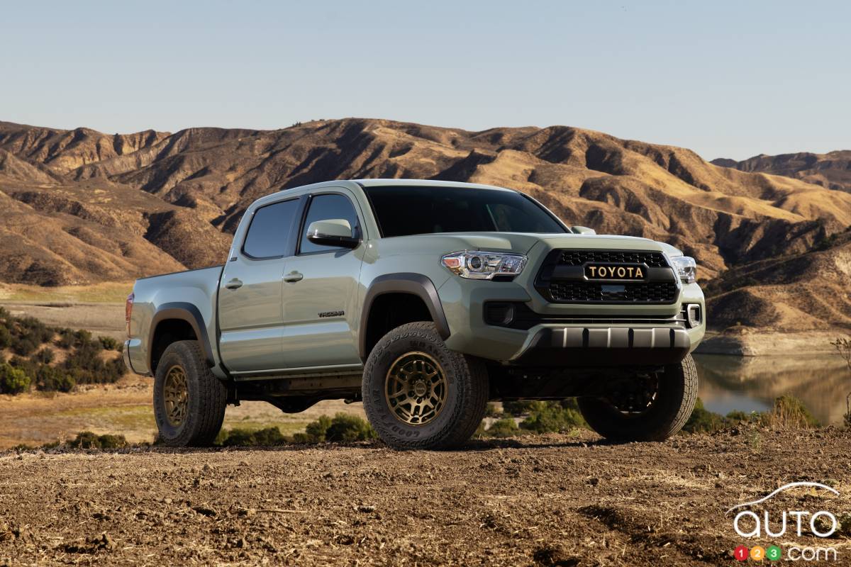 2022 Toyota Tacoma Electric Lime Twontow
