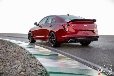 Cadillac CT4-V Blackwing, three-quarters rear