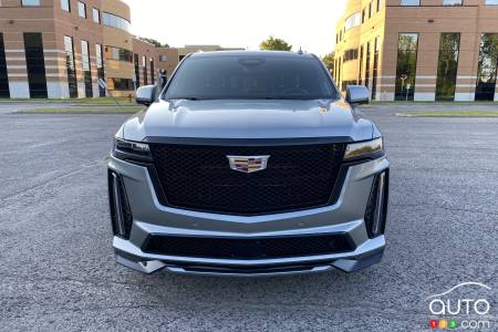 Front of 2022 Cadillac Escalade-V