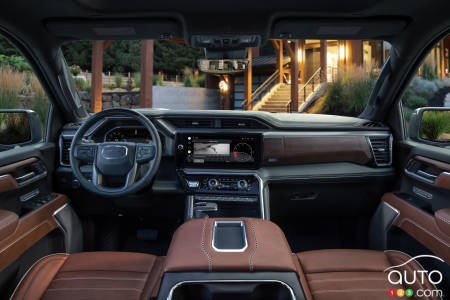 2022 GMC Yukon Denali Ultimate, interior