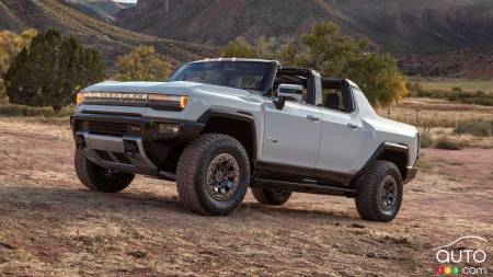 2022 GMC Hummer EV, three-quarters front