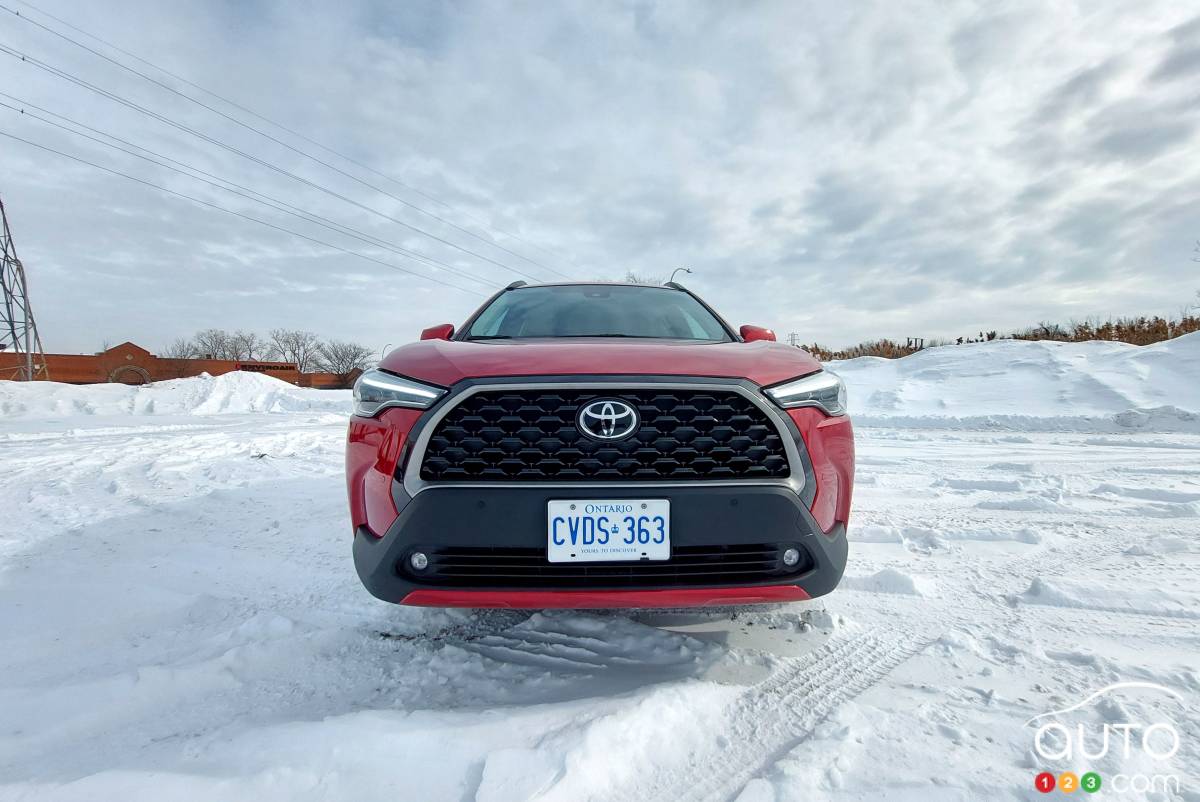 Toyota Corolla Cross 2022, avant