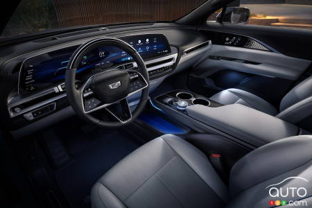 2023 Cadillac Lyriq, interior