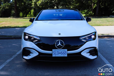 Front of 2023 Mercedes-Benz EQE 500