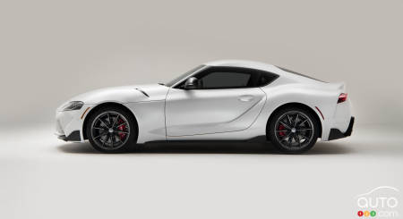 2023 Toyota GR Supra, profile