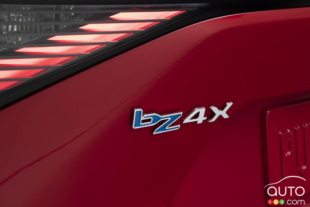 Toyota bZ4X 2023 - Écusson