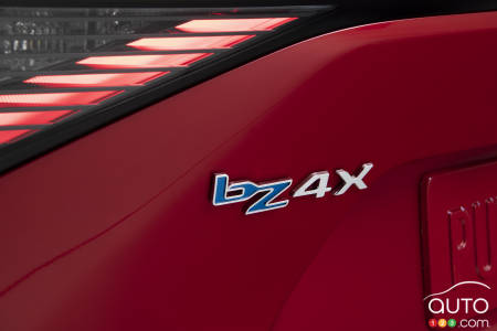 Toyota bZ4X, badging