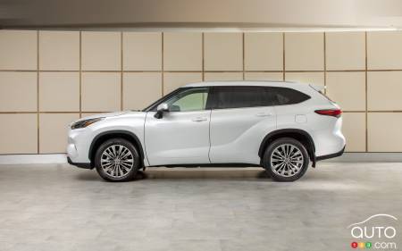 2023 Toyota Highlander, profile