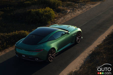 Aston Martin DB12 2024 verte