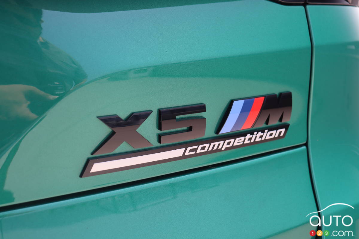 BMW X5M Competition 2024, écusson