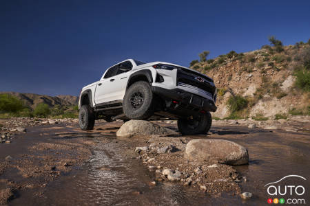 Front of the 2024 Chevrolet Colorado ZR2 Bison