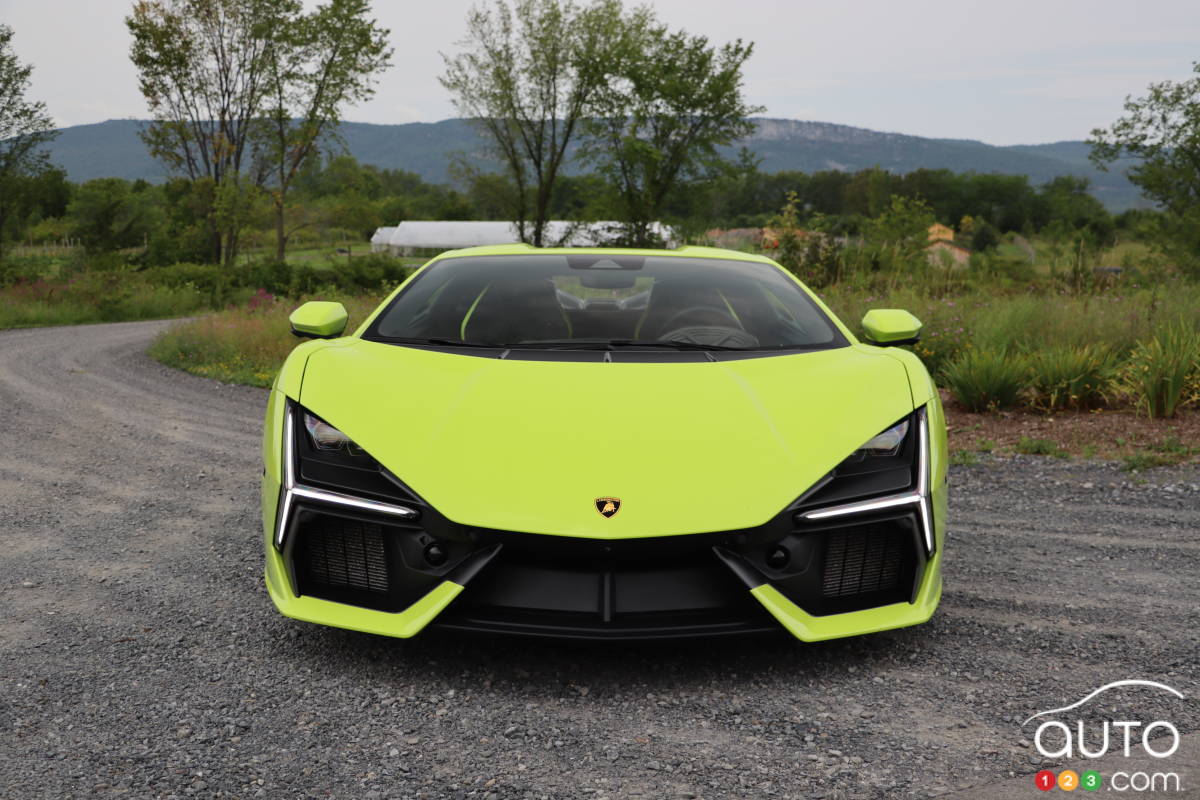 Lamborghini Revuelto 2024, avant