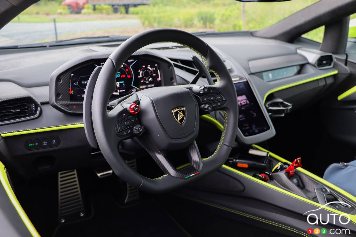 Lamborghini Revuelto 2024, intérieur