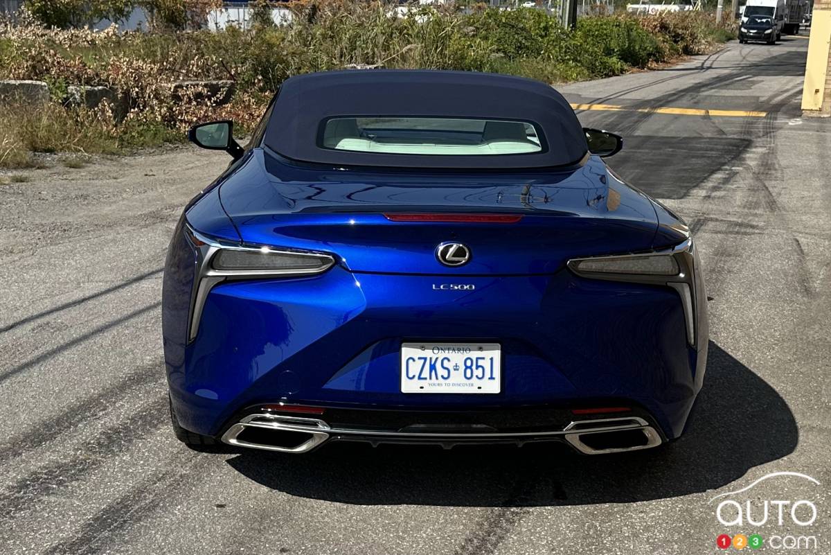 Lexus LC 500 2024, arrière