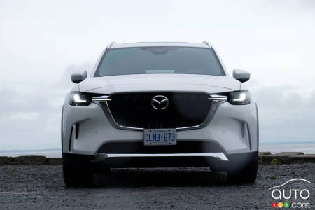 2024 Mazda CX-90 PHEV, front