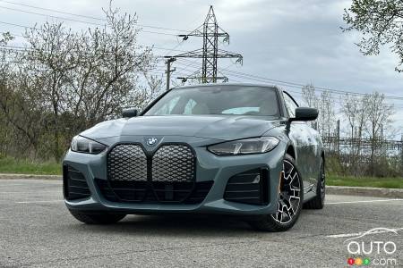 BMW i4 xDrive40 2025, avant