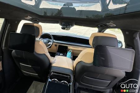 Cadillac Escalade IQ 2025, intérieur