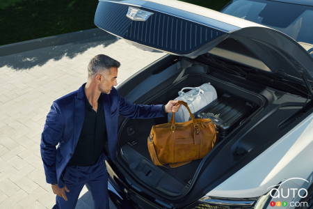 2025 Cadillac Escalade IQ, frunk