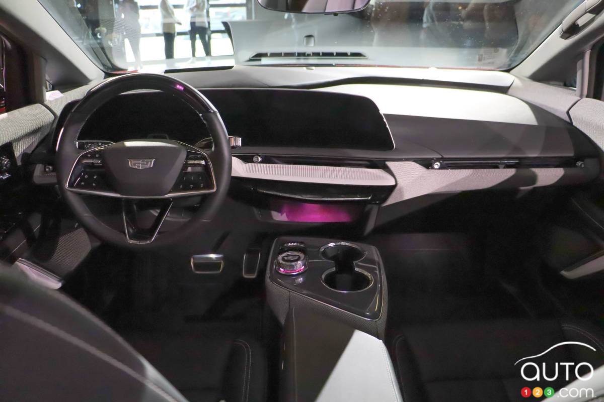 L'intérieur de Cadillac Optiq 2025,