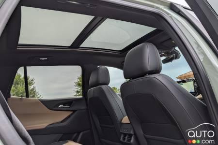 2025 Chevrolet Equinox Activ, sunroof