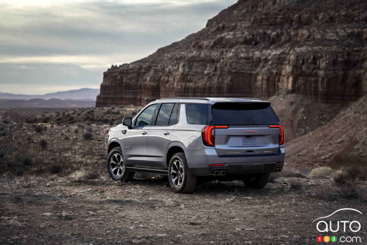 GMC Yukon Yukon AT4 Ultimate 2025, trois quarts arrière