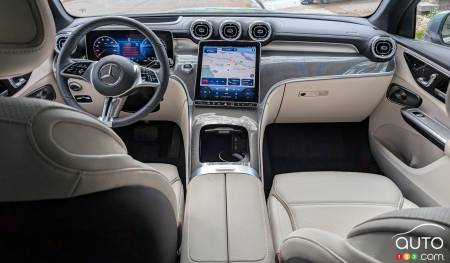 Mercedes-Benz GLC PHEV 2025