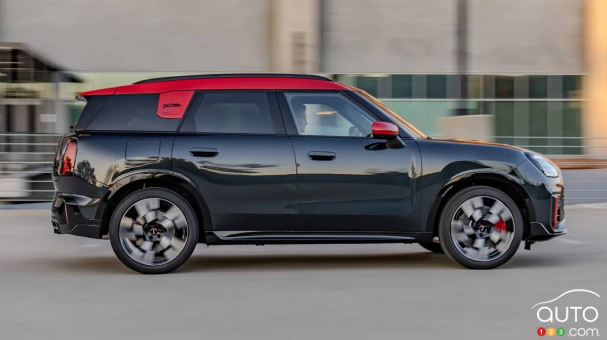 Mini Countryman JCW 2025, de profil