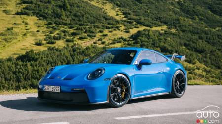 2025 Porsche 911 GT3, three-quarters front