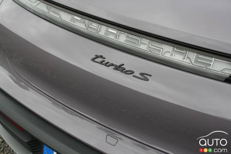 Porsche Taycan Turbo S 2025