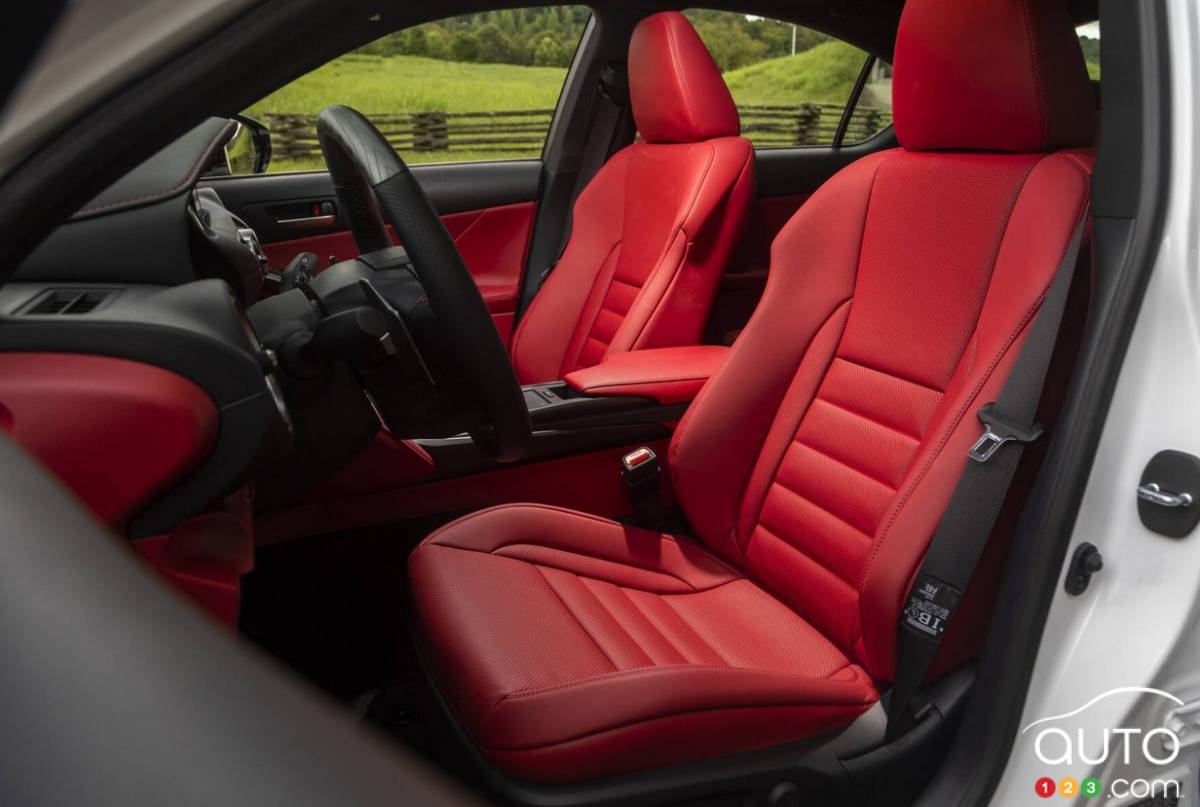 Lexus IS 500 2026, intérieur